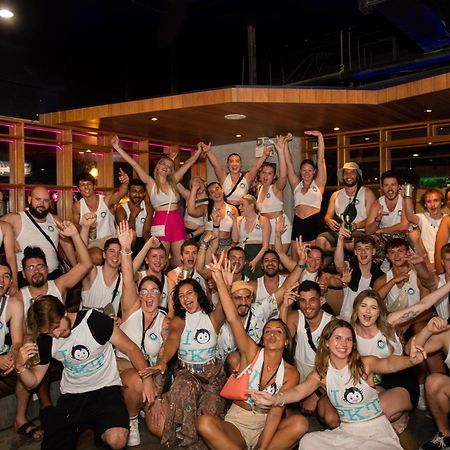 بيت شباب Mad Monkey Phuket Patong المظهر الخارجي الصورة