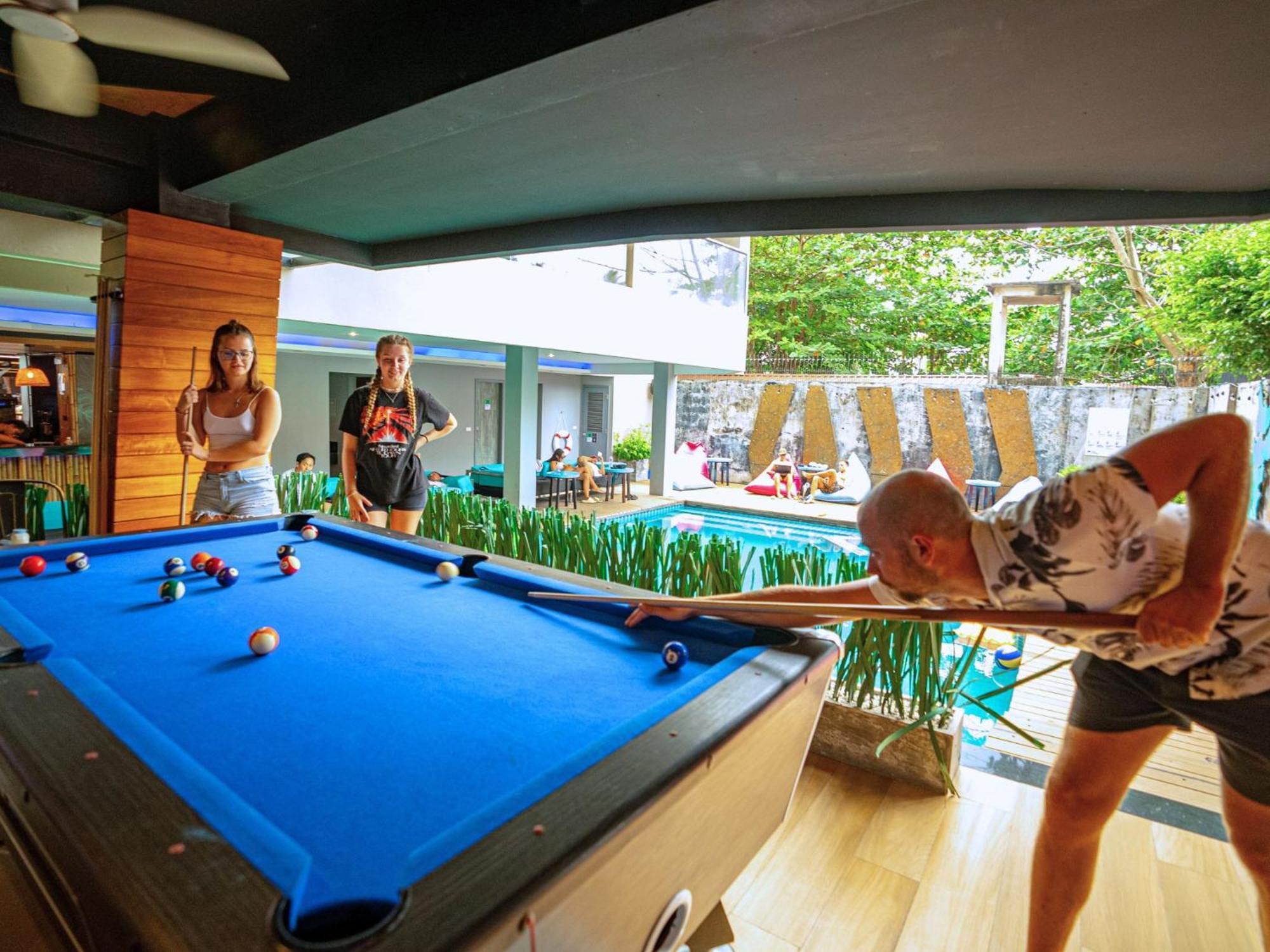 بيت شباب Mad Monkey Phuket Patong المظهر الخارجي الصورة