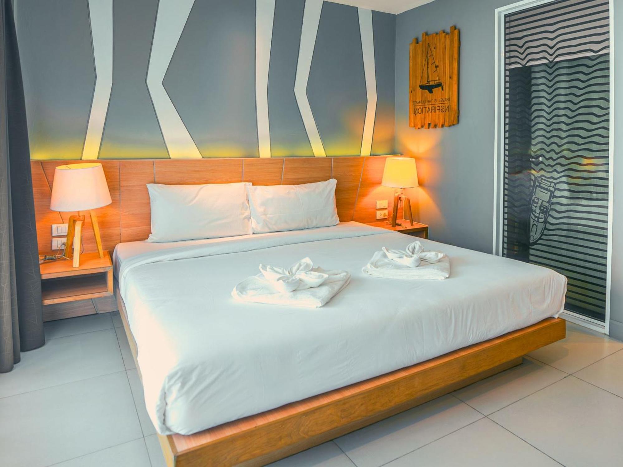 بيت شباب Mad Monkey Phuket Patong المظهر الخارجي الصورة