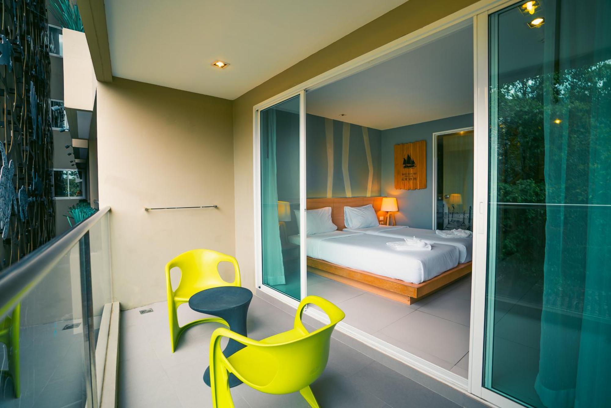 بيت شباب Mad Monkey Phuket Patong المظهر الخارجي الصورة