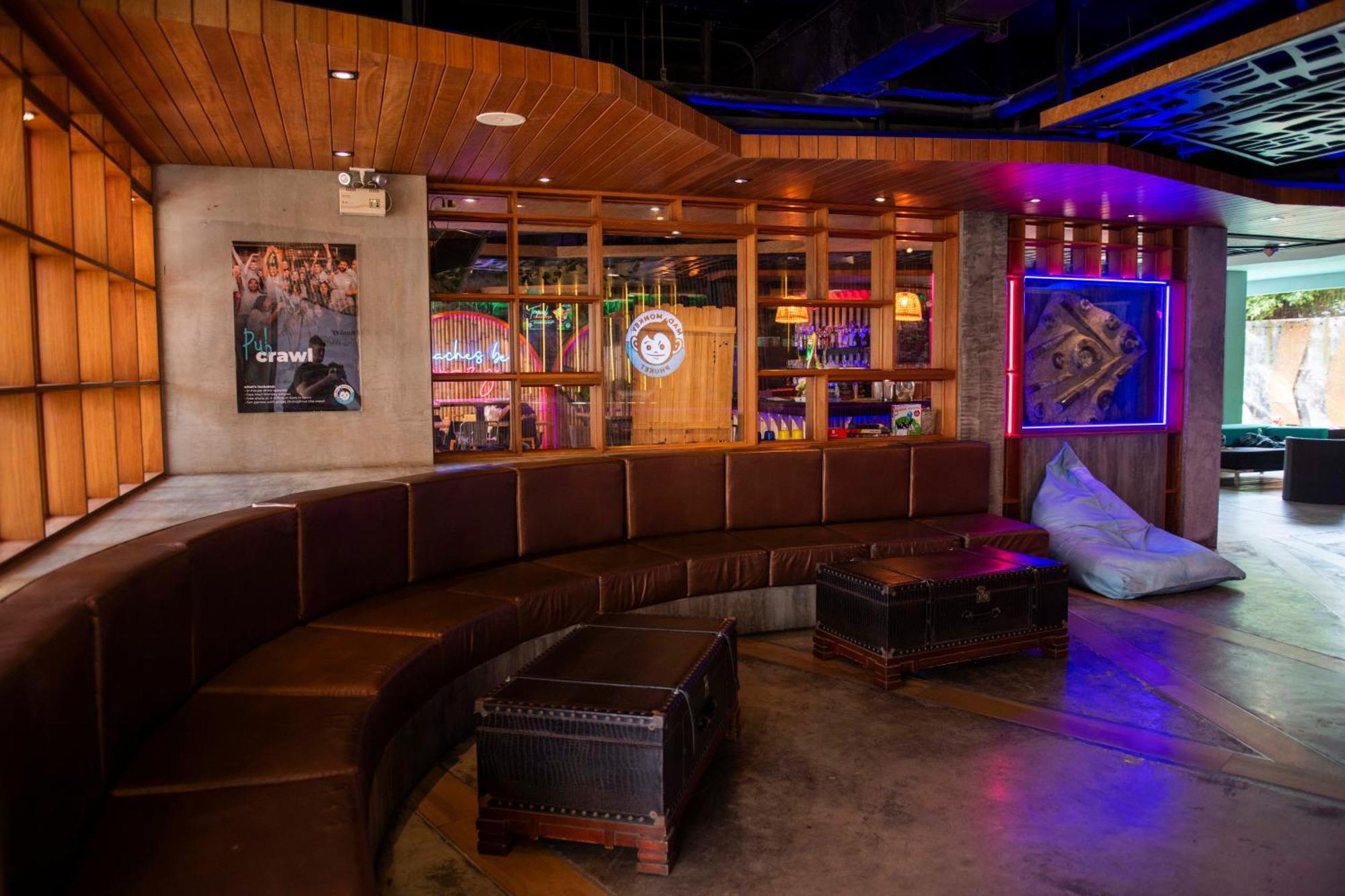بيت شباب Mad Monkey Phuket Patong المظهر الخارجي الصورة